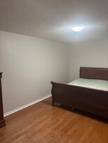 202 Gwendolyn St in Pickering, ON - Building Photo