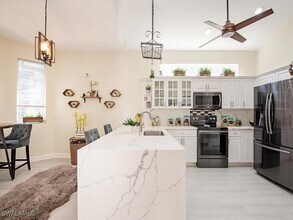 8098 Tauren Ct in Naples, FL - Building Photo - Building Photo