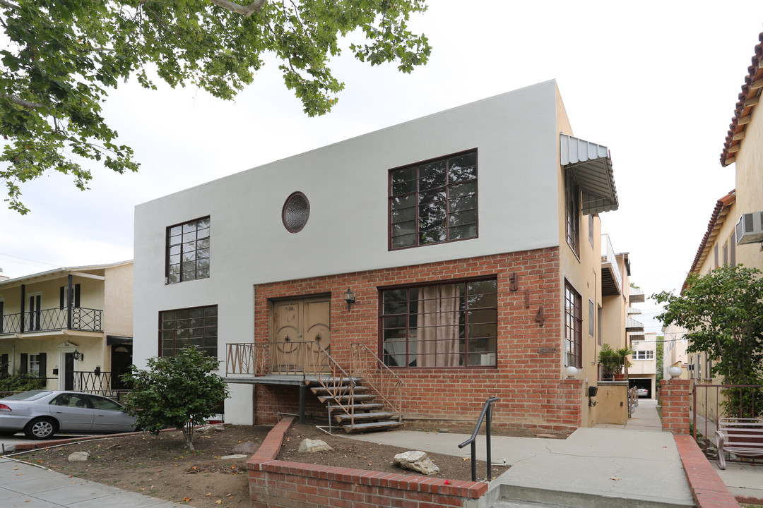 314 N Almont Dr in Beverly Hills, CA - Building Photo