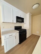 2121 Beloit Ave in Los Angeles, CA - Building Photo - Building Photo