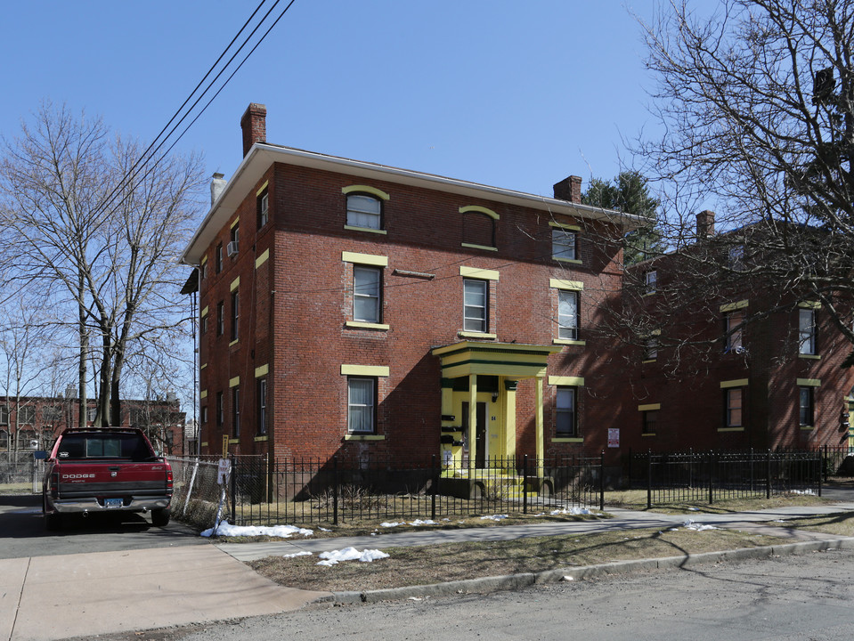 84 Edwards St in Hartford, CT - Foto de edificio