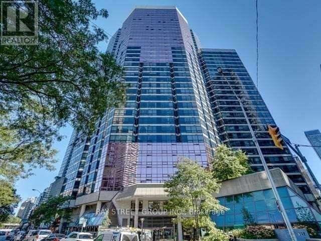 1001-1001 Bay St. in Toronto, ON - Building Photo