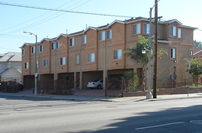 4900 Central Ave in Los Angeles, CA - Building Photo - Building Photo