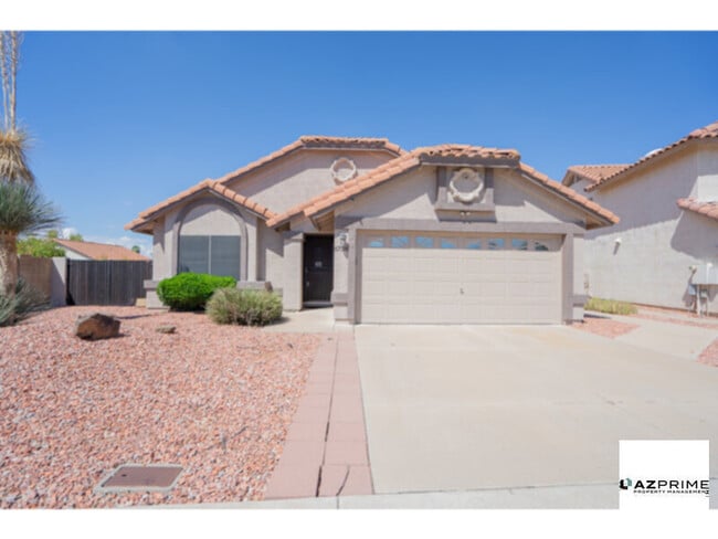 6738 W Wescott Dr in Glendale, AZ - Building Photo - Building Photo