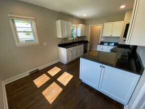 4135 N 44th St in Omaha, NE - Building Photo - Building Photo