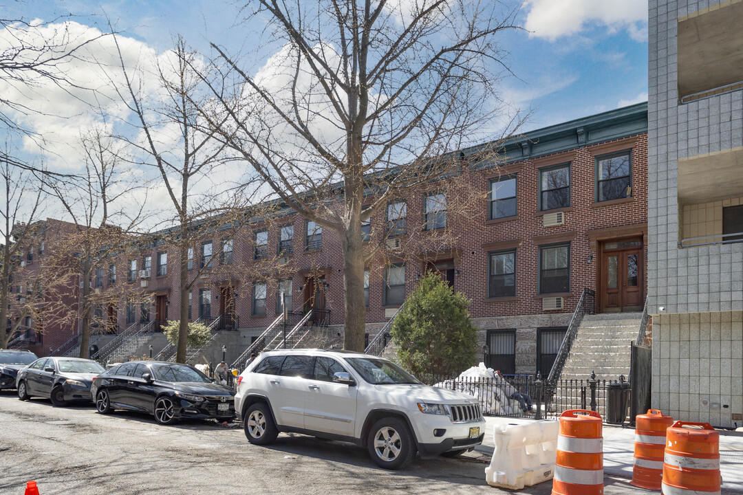 466 Warren St in Brooklyn, NY - Foto de edificio