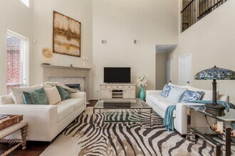 3902 Lakeridge Canyon Dr in Sugar Land, TX - Building Photo - Building Photo