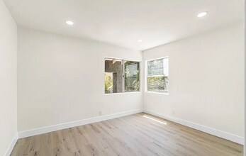6747 7th Ave in Los Angeles, CA - Building Photo - Building Photo