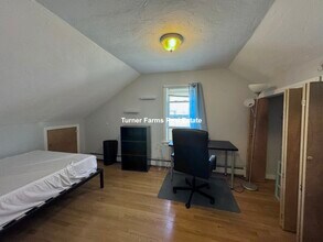 40 Plymouth St, Unit 2 in Cambridge, MA - Building Photo - Building Photo