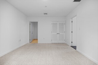 425 Boylston St, Unit 7 in Boston, MA - Foto de edificio - Building Photo