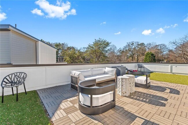 2424 Memorial Dr SE in Atlanta, GA - Building Photo - Building Photo