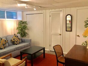 3113 38th St NW, Unit Cathedral Heights in Washington, DC - Building Photo - Building Photo