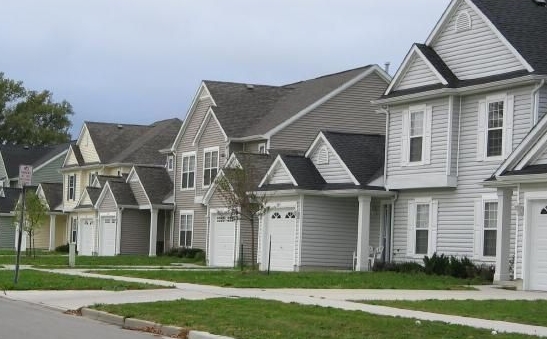 Reuben Daniels Townhomes in Saginaw, MI - Building Photo