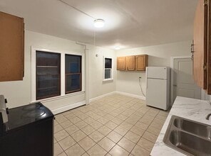 72 Sterling St in Hartford, CT - Building Photo - Building Photo