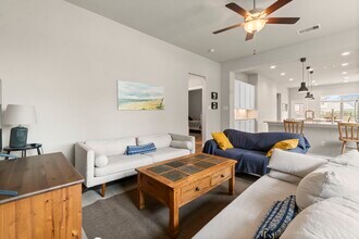 248 Crest Edge St in Montgomery, TX - Building Photo - Building Photo