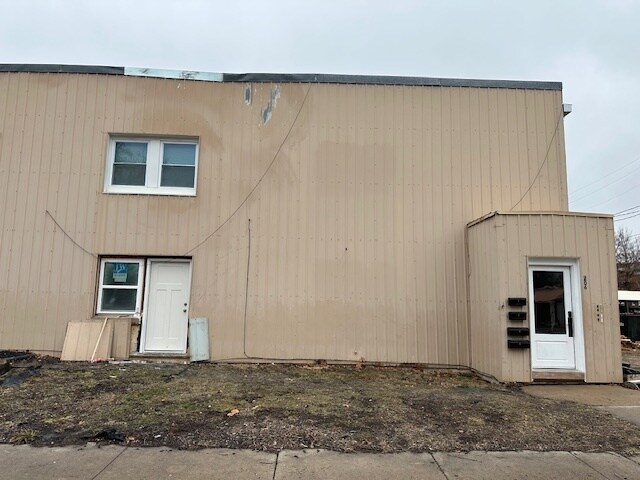 206 E Broadway St, Unit .#4 in Iola, KS - Building Photo