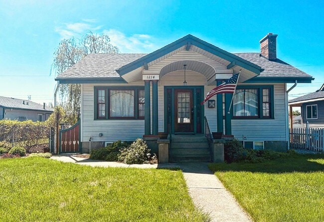 property at 1212-1214 E Illinois Ave