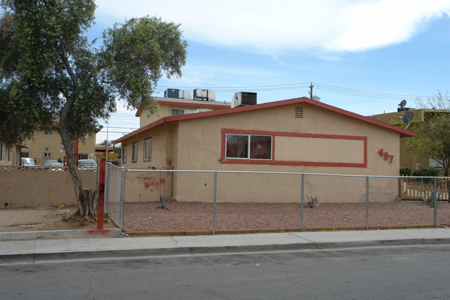 497 McKellar Cor in Las Vegas, NV - Building Photo - Building Photo