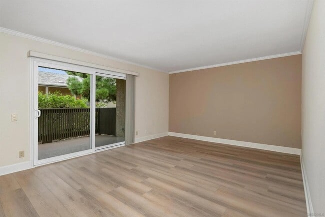 property at 8666 Via Mallorca
