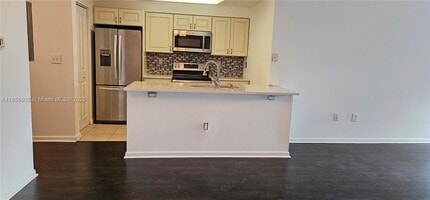 5800 W Sample Rd in Coral Springs, FL - Foto de edificio - Building Photo