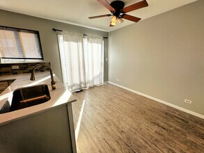 924 Clover Ln in Pingree Grove, IL - Building Photo - Building Photo