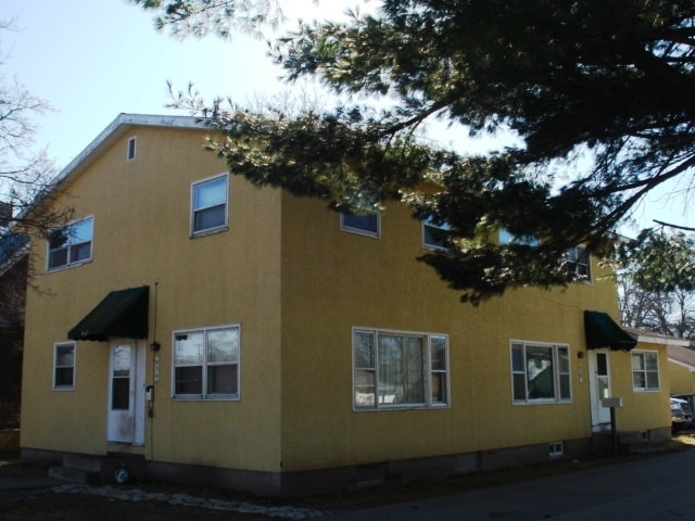 928 Jackson St in La crosse, WI - Building Photo
