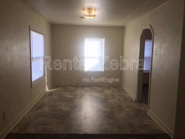 104 E Donna Dr in Merced, CA - Building Photo - Building Photo