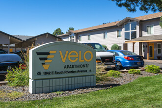 Velo Apartments Spokane in Spokane, WA - Foto de edificio - Building Photo