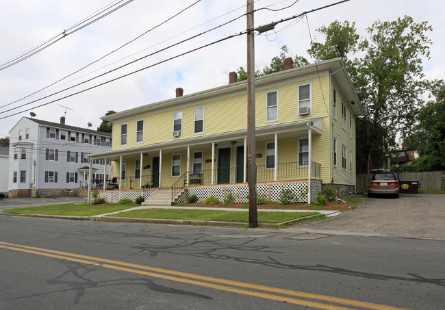 48 Sumner St in Milford, MA - Foto de edificio - Building Photo