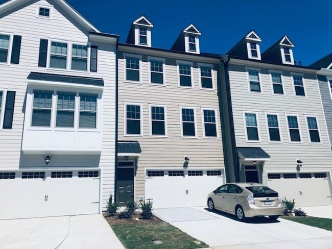 property at 1012 Lathrop Ln