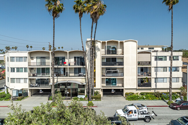 Coast Plaza in Long Beach, CA - Foto de edificio - Building Photo