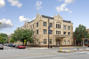 2342 N Spaulding Ave in Chicago, IL - Building Photo