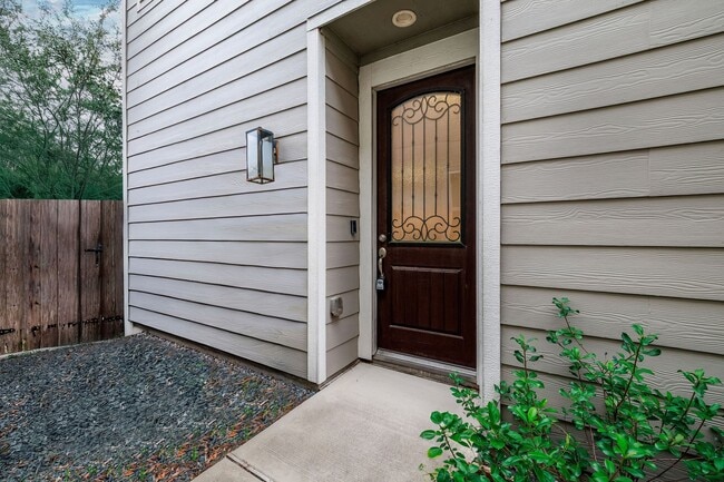 10002 Waving Grain Ln