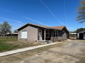 1848 E Springville Ave in Porterville, CA - Building Photo