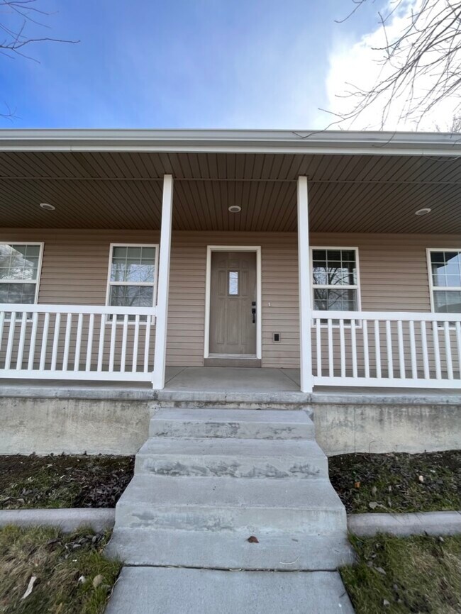 515 Sawtooth St in Mountain Home, ID - Building Photo - Building Photo