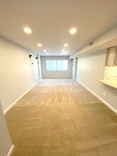 5340 Holmes Run Pky, Unit 202 in Alexandria, VA - Building Photo - Building Photo