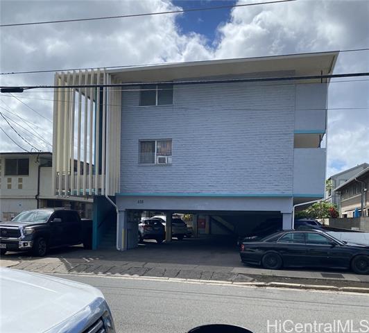 835 Olokele Ave in Honolulu, HI - Building Photo