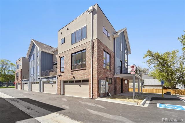 5352 Carr St in Arvada, CO - Building Photo - Building Photo