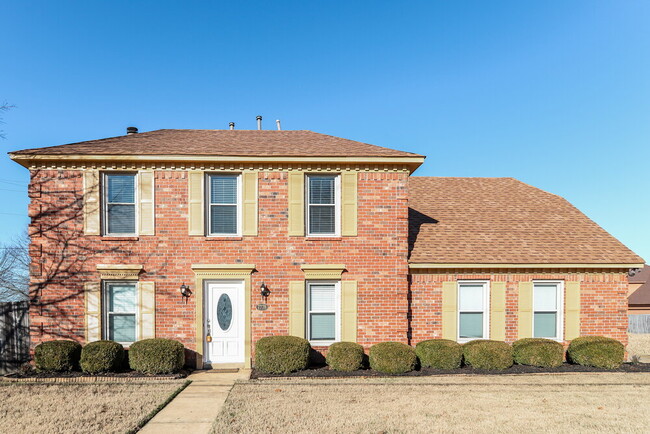 7778 Lowrance Rd in Memphis, TN - Foto de edificio - Building Photo