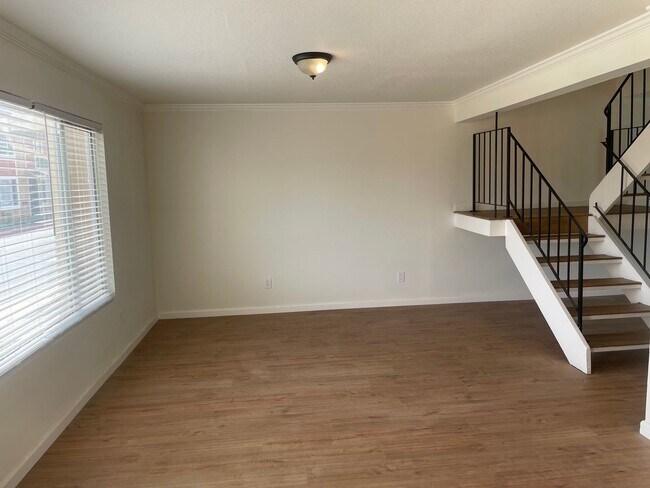 4066 Weymouth Ln in Sacramento, CA - Building Photo - Building Photo