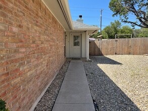 113 Los Cedros Loop in Kerrville, TX - Building Photo - Building Photo