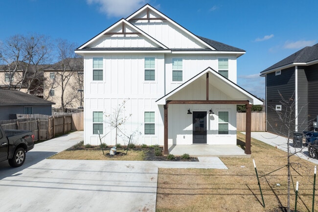 217 Richards St in College Station, TX - Building Photo - Building Photo