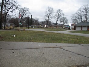 26249 Cottage Ave in Elkhart, IN - Building Photo - Building Photo