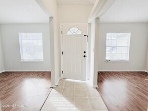 8713 Star Leaf Rd N in Jacksonville, FL - Building Photo - Building Photo