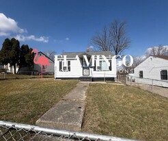 4637 Sylvan Dr in Dayton, OH - Building Photo