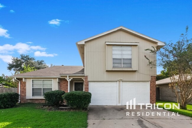3738 Xenophon Dr