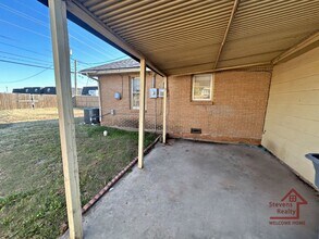 2811 NW 21st Pl in Lawton, OK - Foto de edificio - Building Photo
