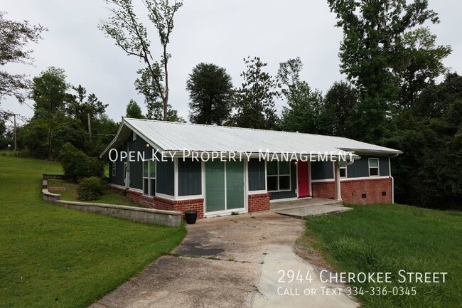 2944 Cherokee St in Marianna, FL - Building Photo - Building Photo