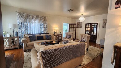 1209 Milford St in Houston, TX - Foto de edificio - Building Photo