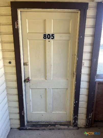 property at 805 W Kern Rd